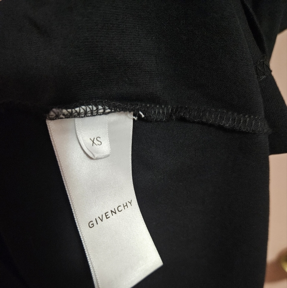 Givenchy t-shirt dress size xs runs big - Picture 2 of 4
